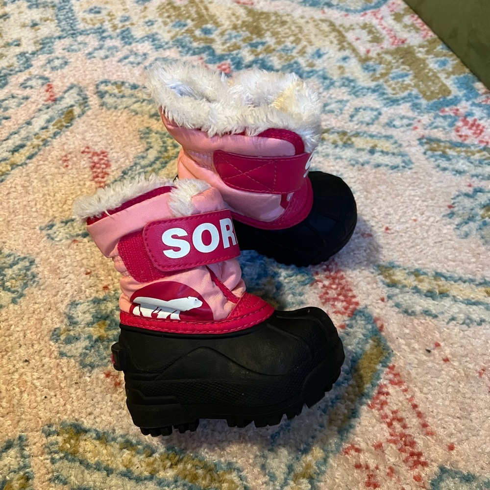 SOLDToddler Sorel Snow boots size 4
